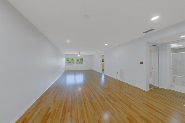 9881 113TH STREET 215, Seminole, FL 33772