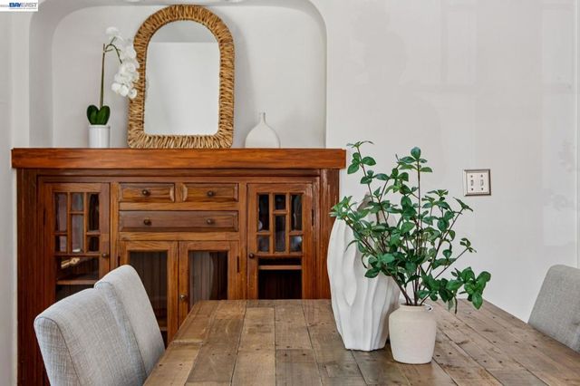 838 Dowling Blvd, San Leandro, CA 94577