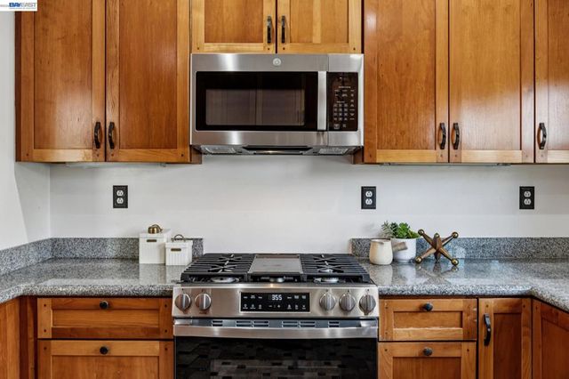 838 Dowling Blvd, San Leandro, CA 94577