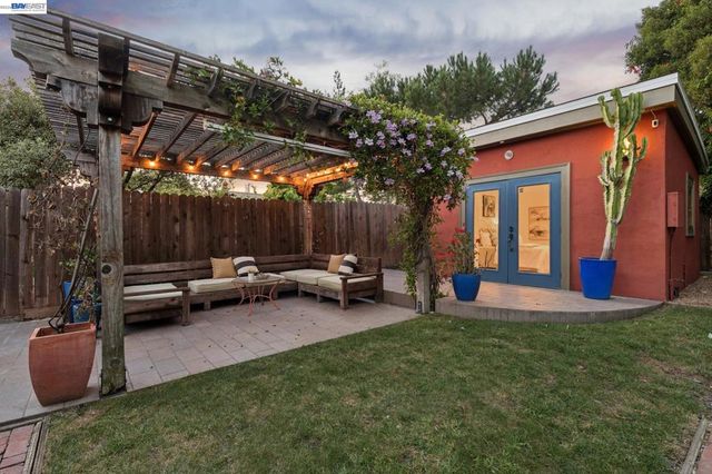 838 Dowling Blvd, San Leandro, CA 94577