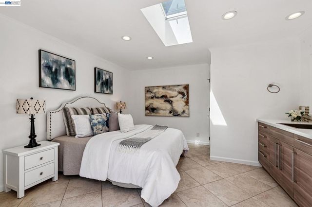 838 Dowling Blvd, San Leandro, CA 94577