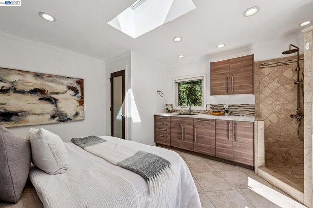 838 Dowling Blvd, San Leandro, CA 94577