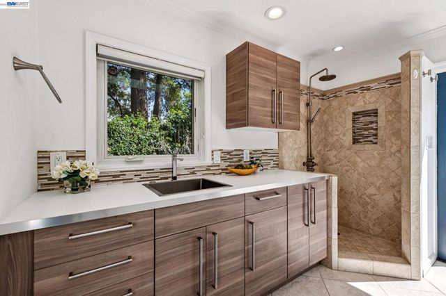 838 Dowling Blvd, San Leandro, CA 94577