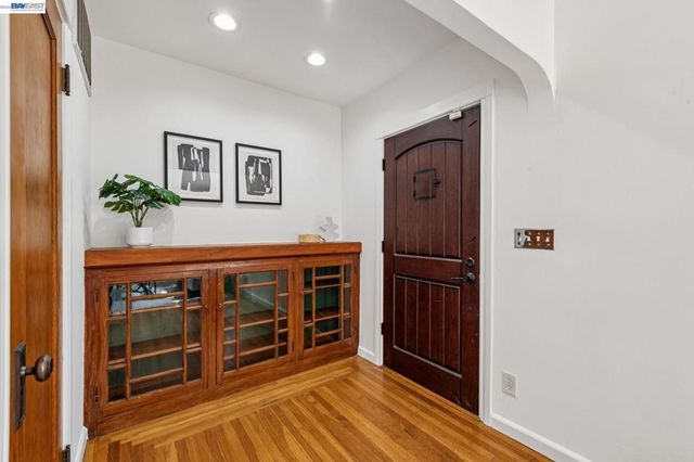 838 Dowling Blvd, San Leandro, CA 94577