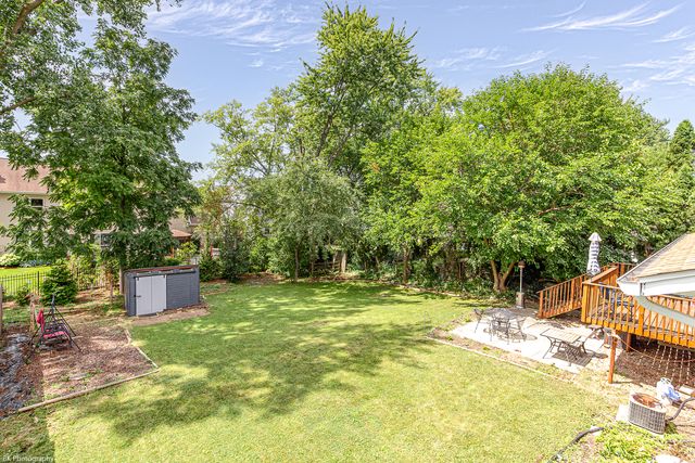 2319 Springhill Lane, Lindenhurst, IL 60046