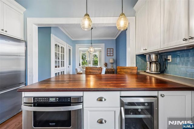 232 Montgomery Street 3, Jersey City, NJ 07302
