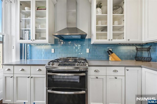 232 Montgomery Street 3, Jersey City, NJ 07302