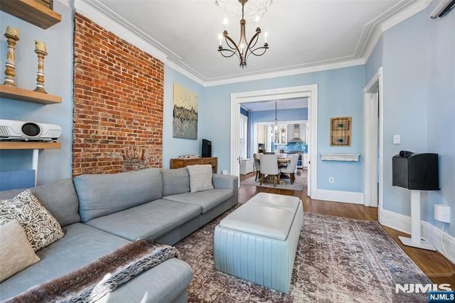 232 Montgomery Street 3, Jersey City, NJ 07302