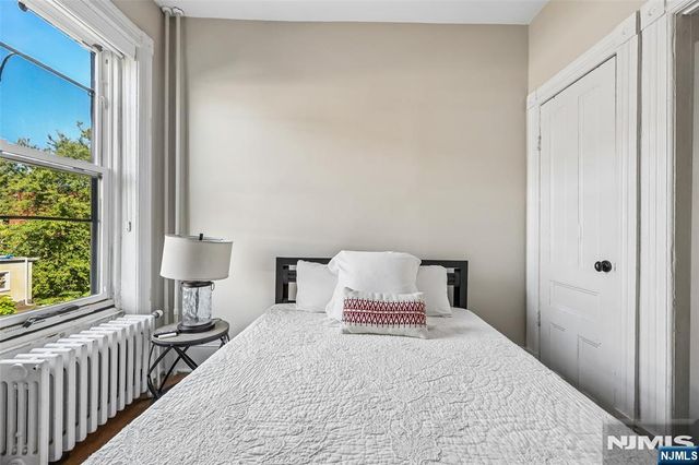 232 Montgomery Street 3, Jersey City, NJ 07302