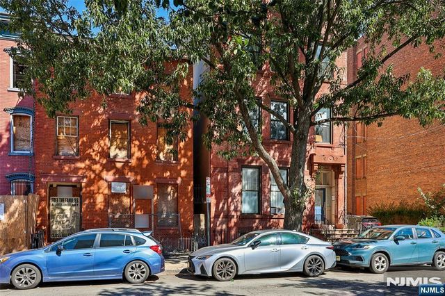 232 Montgomery Street 3, Jersey City, NJ 07302