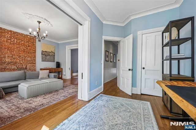 232 Montgomery Street 3, Jersey City, NJ 07302
