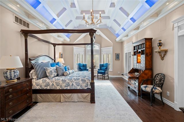 5400 Valley Pky, Brecksville, OH 44141