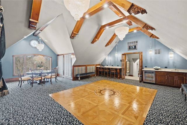 5400 Valley Pky, Brecksville, OH 44141