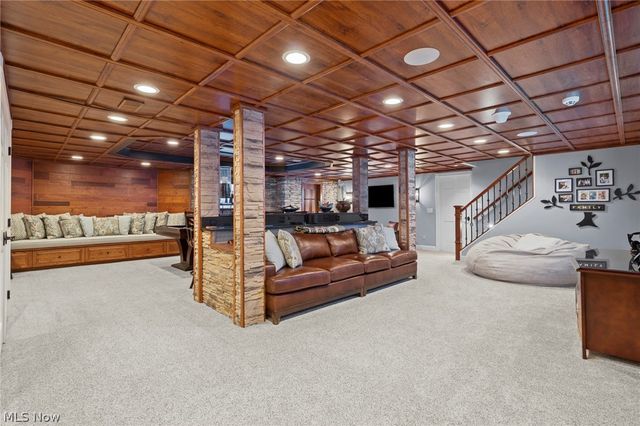 5400 Valley Pky, Brecksville, OH 44141