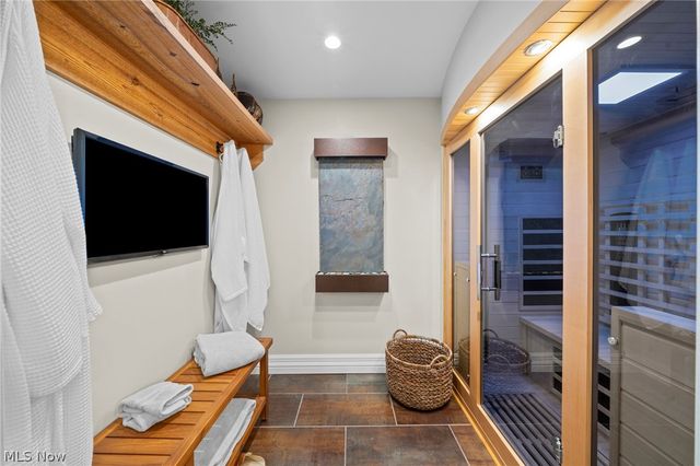 5400 Valley Pky, Brecksville, OH 44141