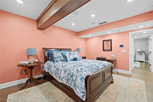 5400 Valley Pky, Brecksville, OH 44141