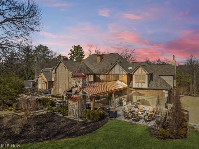 5400 Valley Pky, Brecksville, OH 44141