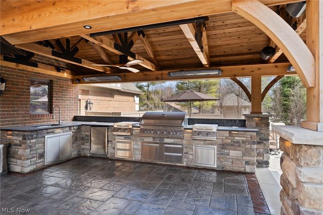 5400 Valley Pky, Brecksville, OH 44141