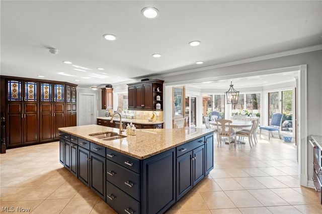 5400 Valley Pky, Brecksville, OH 44141