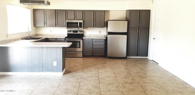 3825 W LIBBY Street, Glendale, AZ 85308