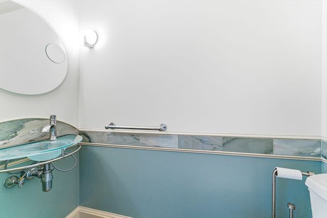 46 Acacia Ave, Newton, MA 02467