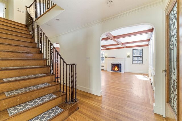 46 Acacia Ave, Newton, MA 02467