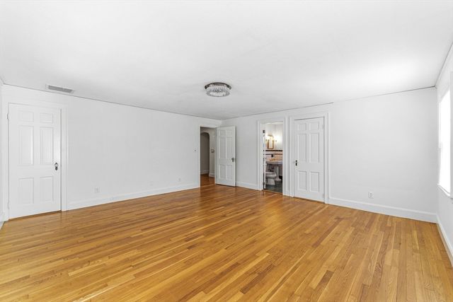 46 Acacia Ave, Newton, MA 02467