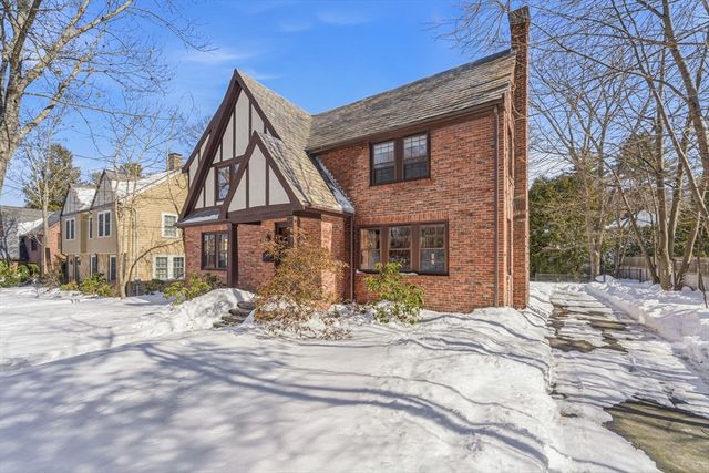46 Acacia Ave, Newton, MA 02467