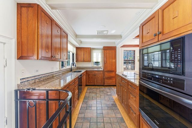 46 Acacia Ave, Newton, MA 02467