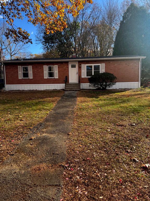 68 Colchester Commons, Colchester, CT 06415