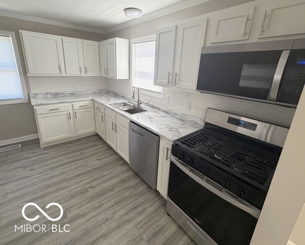 2742 W 18th Street, Anderson, IN 46011