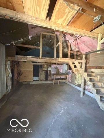 2742 W 18th Street, Anderson, IN 46011