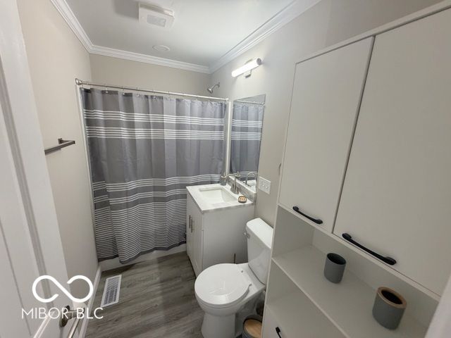 2742 W 18th Street, Anderson, IN 46011