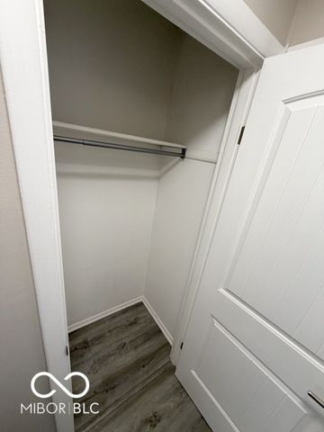 2742 W 18th Street, Anderson, IN 46011