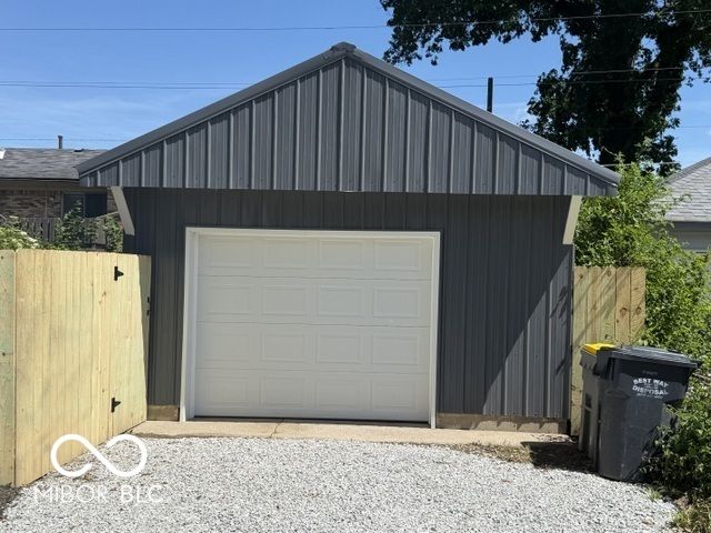 2742 W 18th Street, Anderson, IN 46011