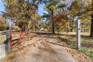 8828 Graphic Drive, Alma, AR 72921