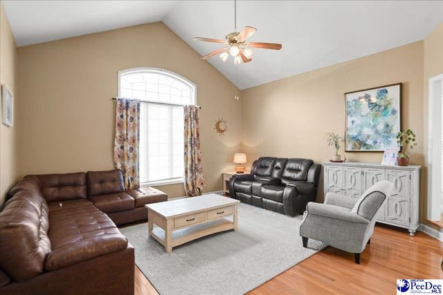 1614 WestView Dr, Florence, SC 29501