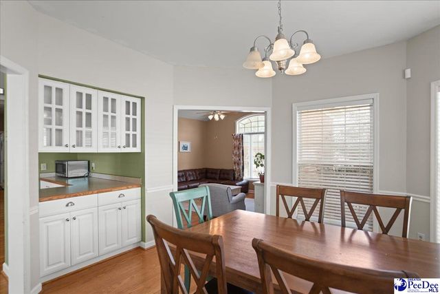 1614 WestView Dr, Florence, SC 29501