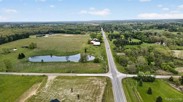 8103 Baldwin Road, Goodrich, MI 48438