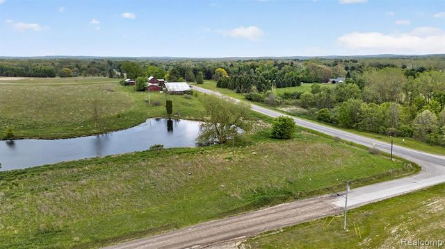 8103 Baldwin Road, Goodrich, MI 48438