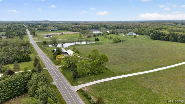 8103 Baldwin Road, Goodrich, MI 48438