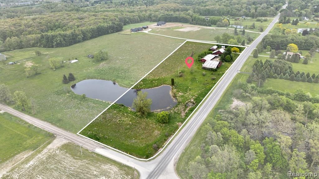 8103 Baldwin Road, Goodrich, MI 48438