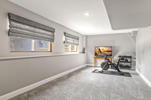 18745 39th Avenue N, Plymouth, MN 55446