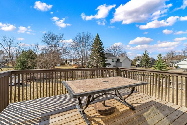 18745 39th Avenue N, Plymouth, MN 55446