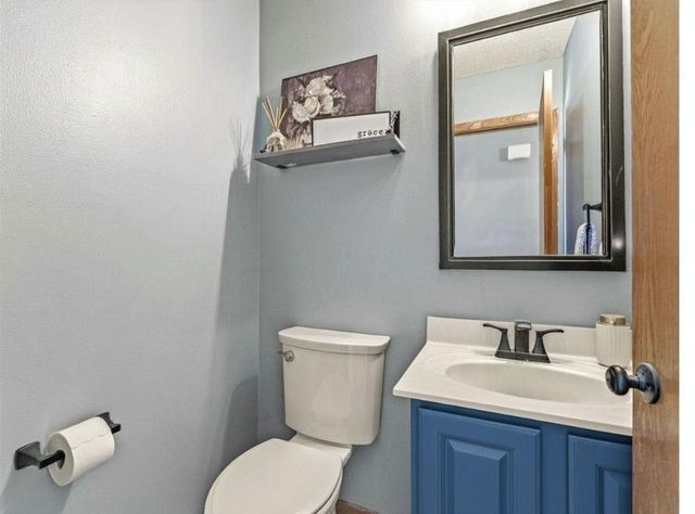 18745 39th Avenue N, Plymouth, MN 55446