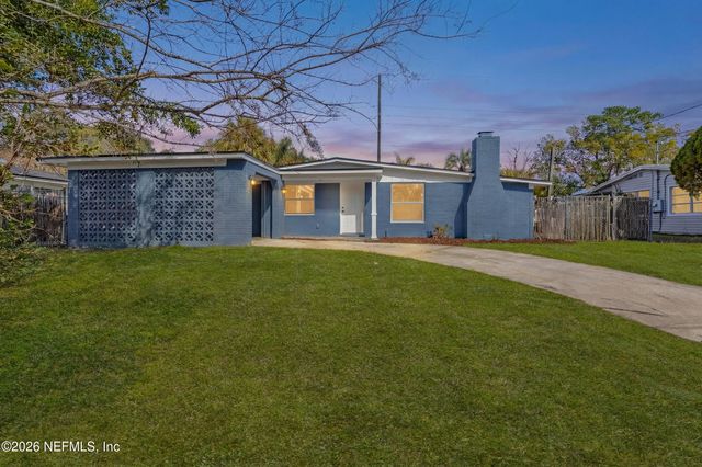 7661 KNOLL Drive N, Jacksonville, FL 32221