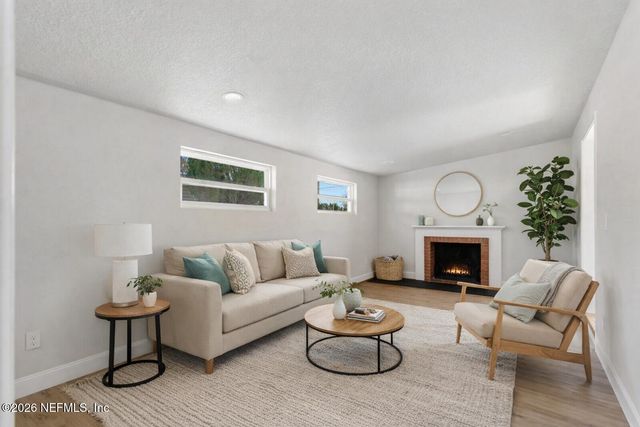 7661 KNOLL Drive N, Jacksonville, FL 32221