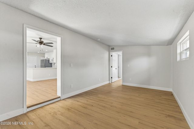 7661 KNOLL Drive N, Jacksonville, FL 32221