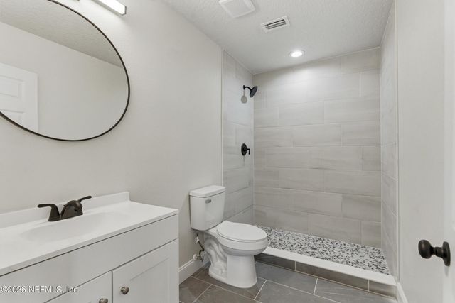 7661 KNOLL Drive N, Jacksonville, FL 32221