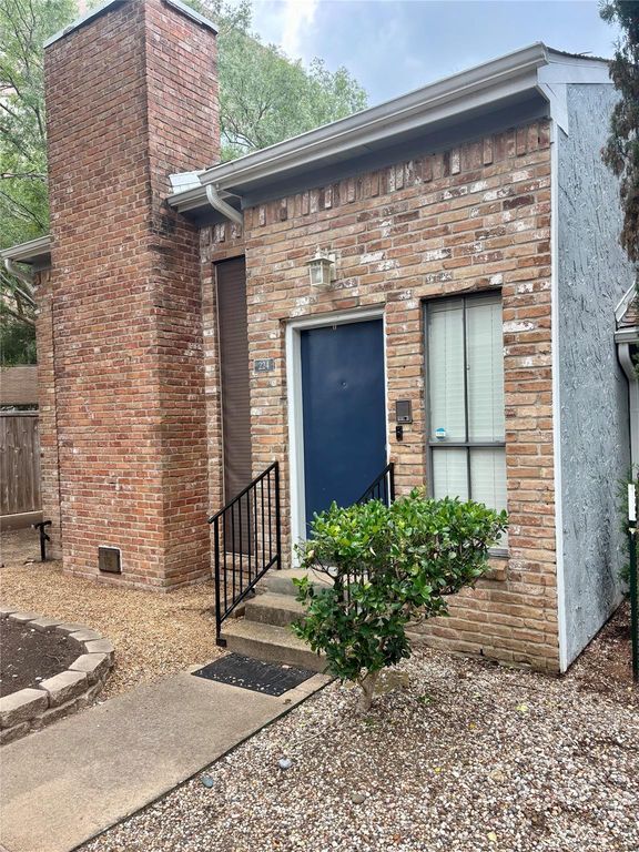 3200 S Gessner Road 224, Houston, TX 77063